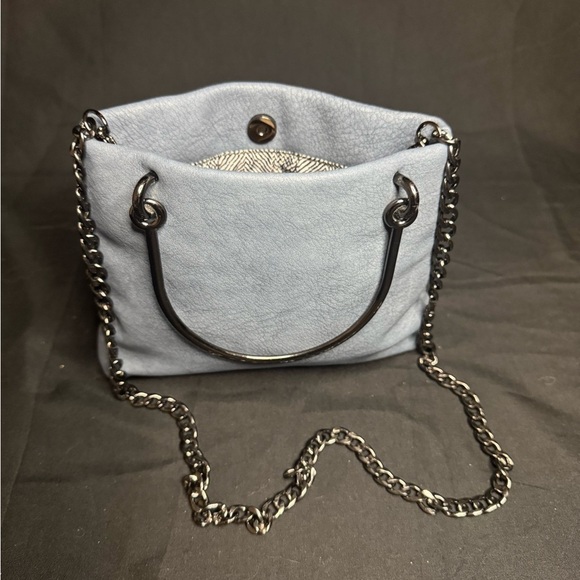 Elegant Gray Chain Shoulder Bag - Picture 5 of 9